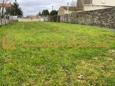 Terrain à bâtir à vendre Saint-Florent-des-Bois immobilier vendée