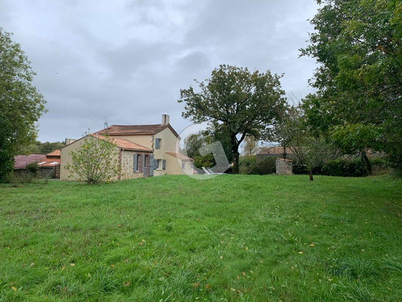 vente Maison Poiroux 146 m²