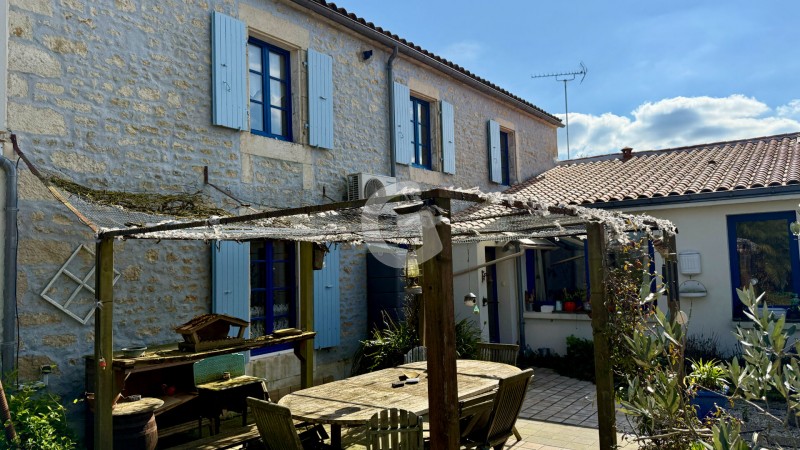 immobilier Maison à vendre Curzon 321 700 euros