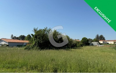 TERRAIN  - 983 M² - A VENDRE - SAINT BENOIST SUR MER