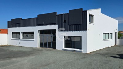 LOCAL COMMERCIAL 360M² A VENDRE JARD SUR MER