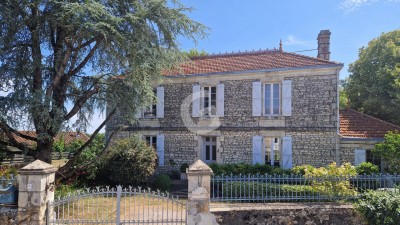 MAISON 7 PIECES- 160M² - A VENDRE CURZON