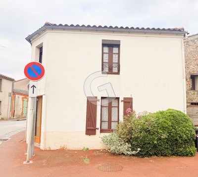 MAISON - 6 PIECES - 157 M² - A VENDRE - LES RIVES DE L'YON