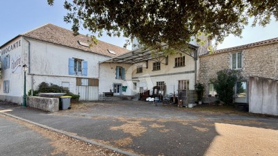 OPPORTUNITÉ INVESTISSEUR - ENSEMBLE IMMOBILIER RENTABLE + FORT POTENTIEL D'EXTENSION A VENDRE ANGLES