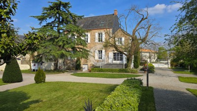 PROPRIÉTÉ 9 PIECES - 274M² À VENDRE À BELLEVIGNY