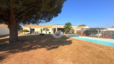 MAISON - 6 PIECES - 130 M² - A VENDRE - SAINT AVAUGOURD DES LANDES