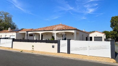 MAISON 4 PIECES- 92,30M²- À VENDRE À SAINT CYR EN TALMONDAIS