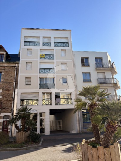 A LOUER APPARTEMENT TYPE 2 - PLEIN CENTRE