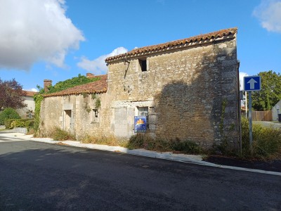 Maison commune Pouillé, 200 m² à réhabiliter.