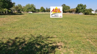 Terrain Constructible proche Benet de 1923 m2