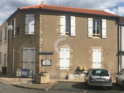 IMMEUBLE 3 APPARTEMENTS NIEUL LE DOLENT