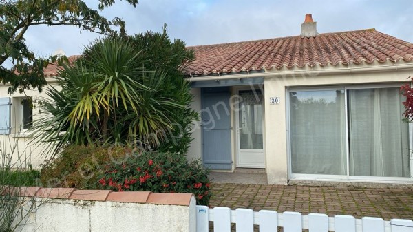 Maison à vendre Brem-sur-Mer 5906 Située à seulement 1km de la plage des dunes et du centre-ville