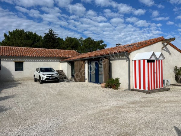 Maison à vendre Brétignolles-sur-Mer 6002 Ancien corps de ferme rénové - Maison de caractère de 1850 sur parcelle de 878 m²
Située sur une parcelle entièrement close