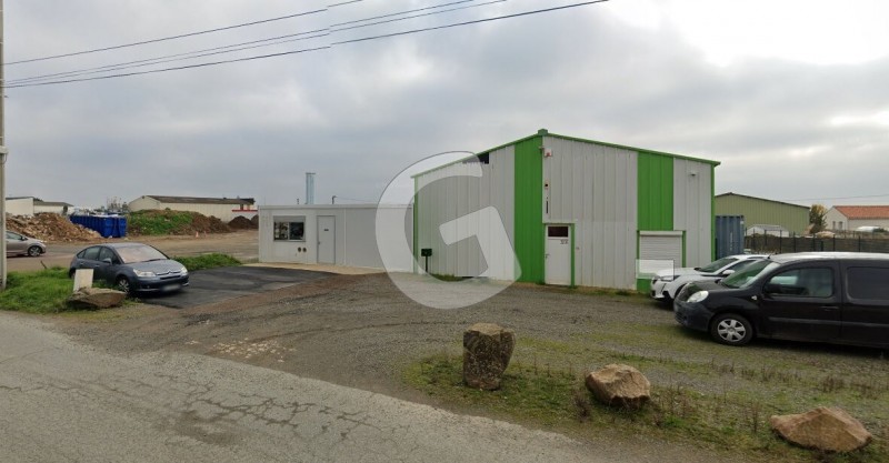 vente Local Commercial Angles 141 m²
