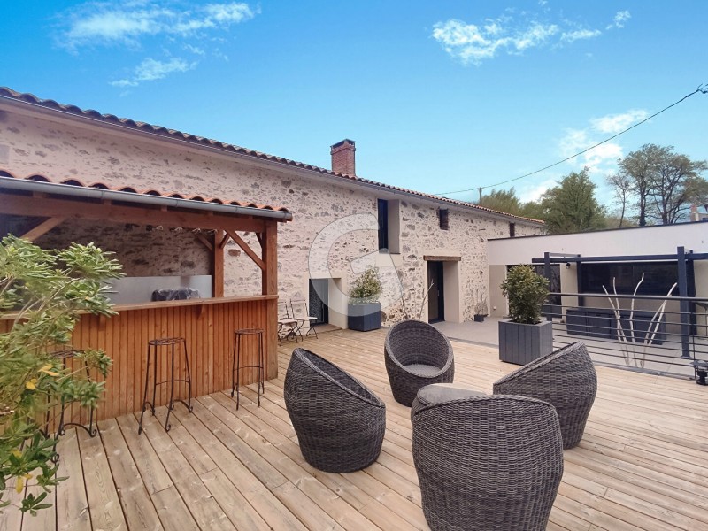 vente Maison Saint-Florent-des-Bois 200 m²