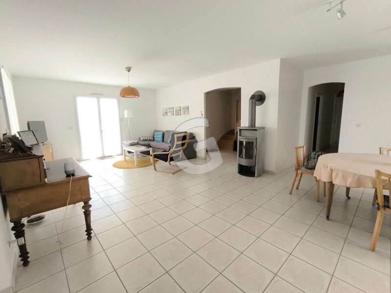 immobilier Maison à vendre Le Champ-Saint-Père 325 500 euros