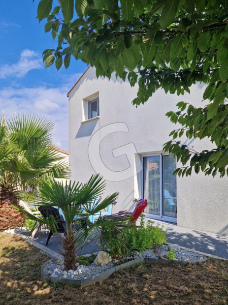 vente Maison Angles 81 m²