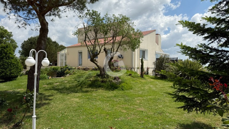 vente Maison La Jonchère 297 m²