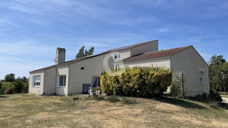 immobilier Maison à vendre La Jonchère 552 000 euros