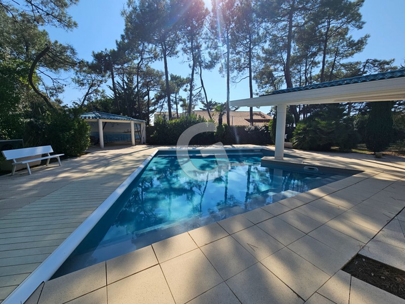 Maison à vendre 5 pièces 263 m²