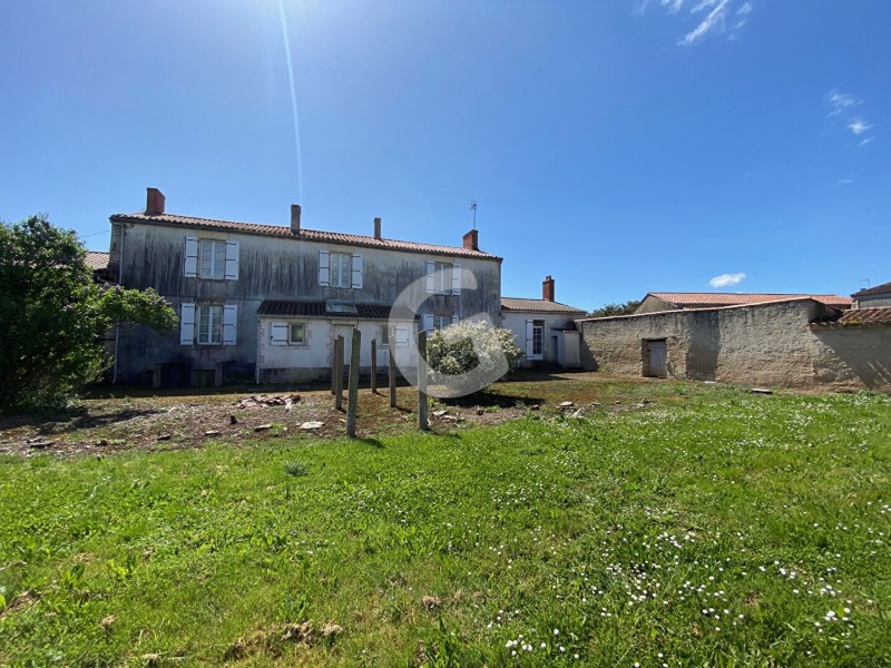 vente Maison Angles 244 m²