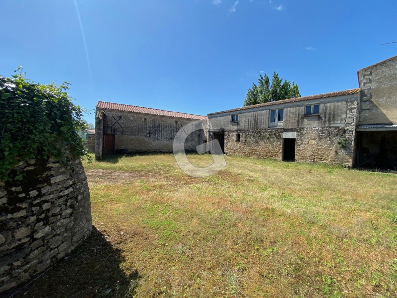 Maison à vendre 9 pièces 244 m²