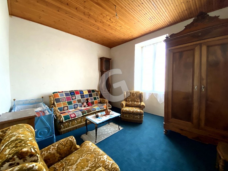 Maison à vendre 9 pièces 244 m²