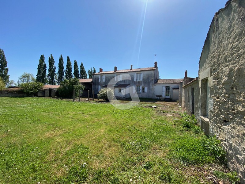 vente Maison Angles 244 m²