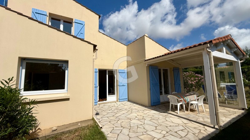 immobilier Maison à vendre Saint-Vincent-sur-Jard 341 900 euros