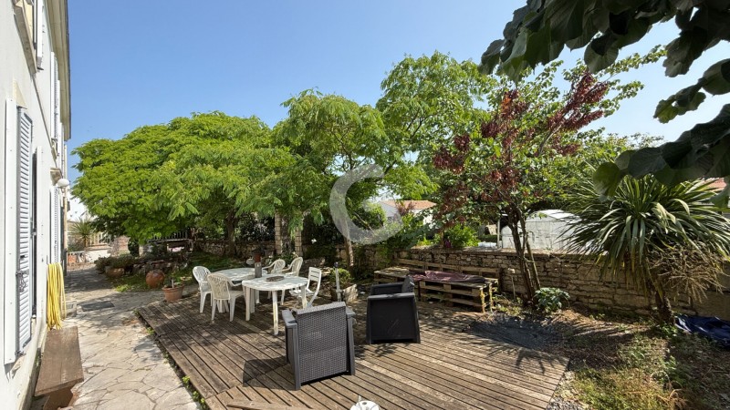 Maison à vendre 8 pièces 205 m²