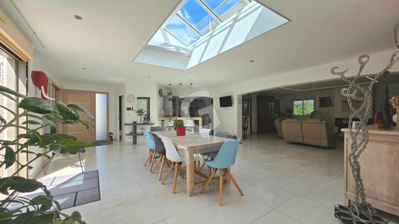 Maison à vendre 7 pièces 393 m²