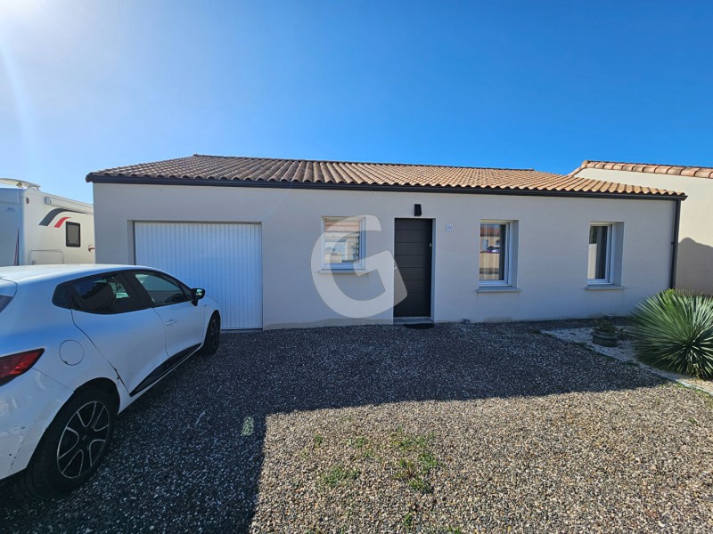 vente Maison Angles 81 m²