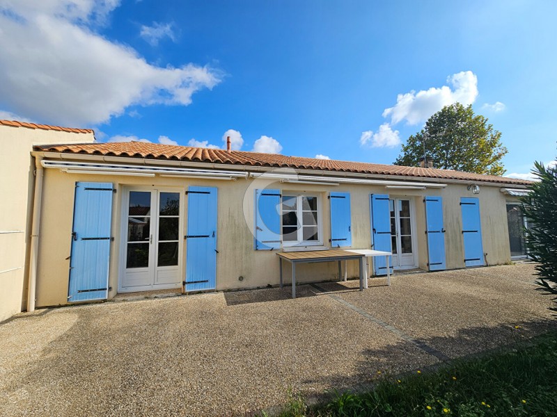 vente Maison Angles 100 m²