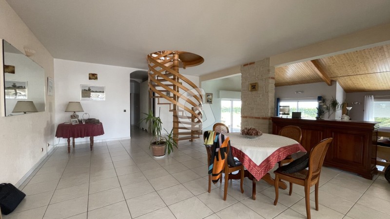 Maison à vendre 5 pièces 297 m²