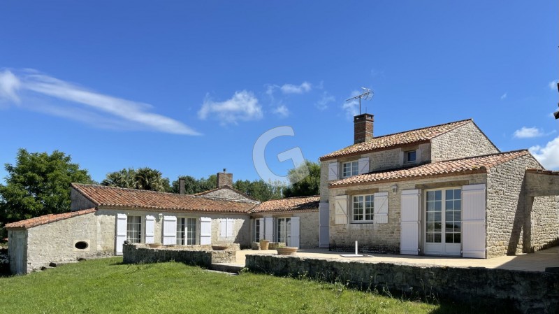 achat vente Maison 7 pièces 153 m² vendée