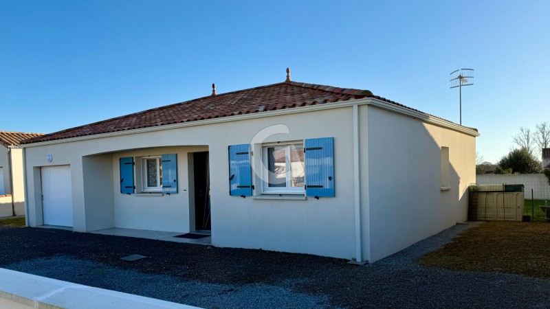 vente Maison Angles 74 m²