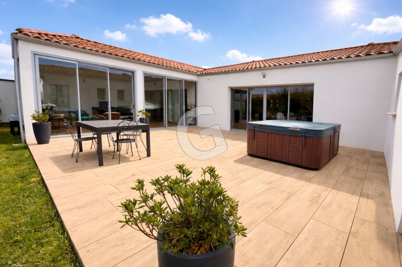 immobilier Maison à vendre Saint-Vincent-sur-Jard 649 900 euros