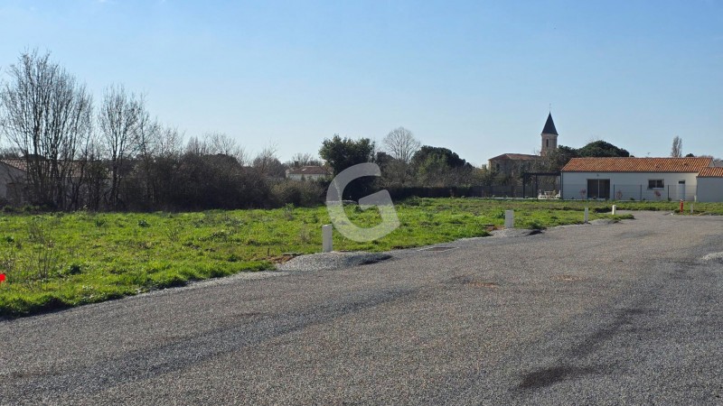 immobilier Terrain à vendre Saint-Hilaire-la-Forêt 60 000 euros