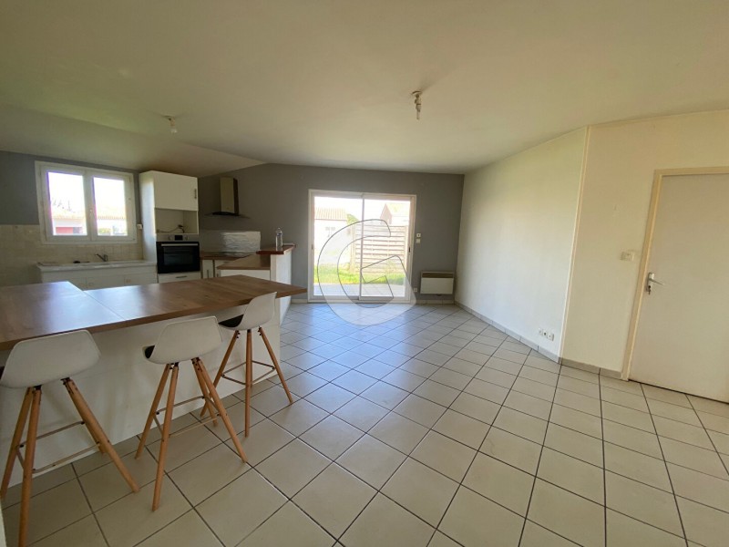 immobilier Maison à vendre Angles 850 euros