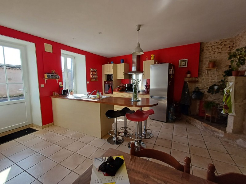 immobilier Maison à vendre Fontenay-le-Comte 220 500 euros