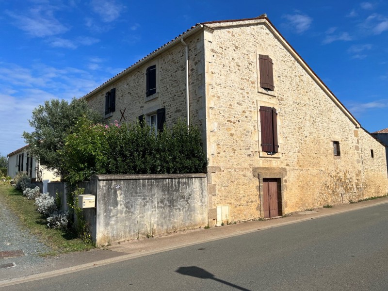 immobilier Maison à vendre Saint-Martin-des-Fontaines 189 000 euros