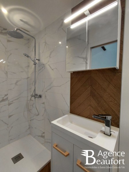 immobilier Maison à vendre L'Aiguillon-sur-Vie 369 990 euros