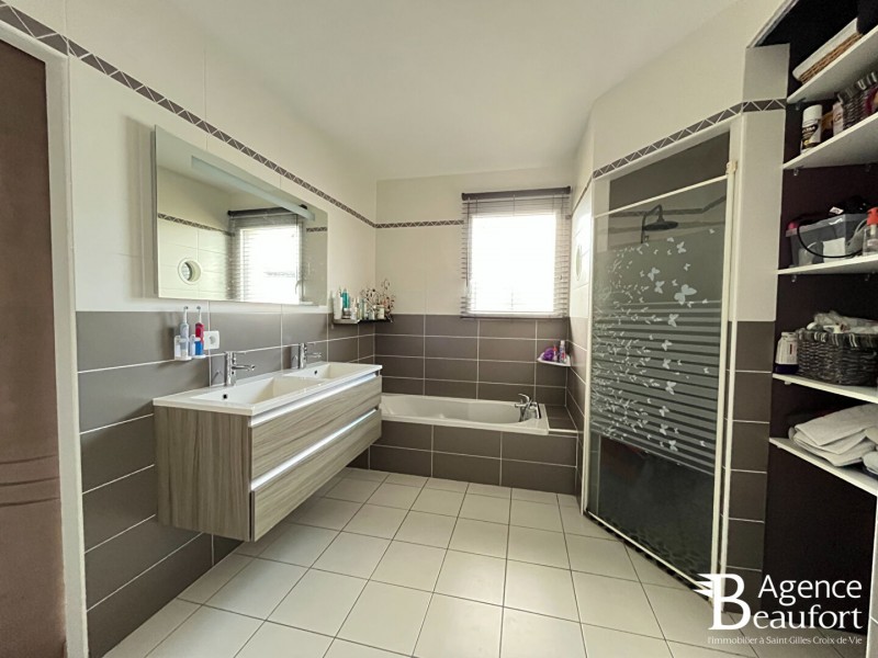 Maison à vendre 5 pièces 137 m²