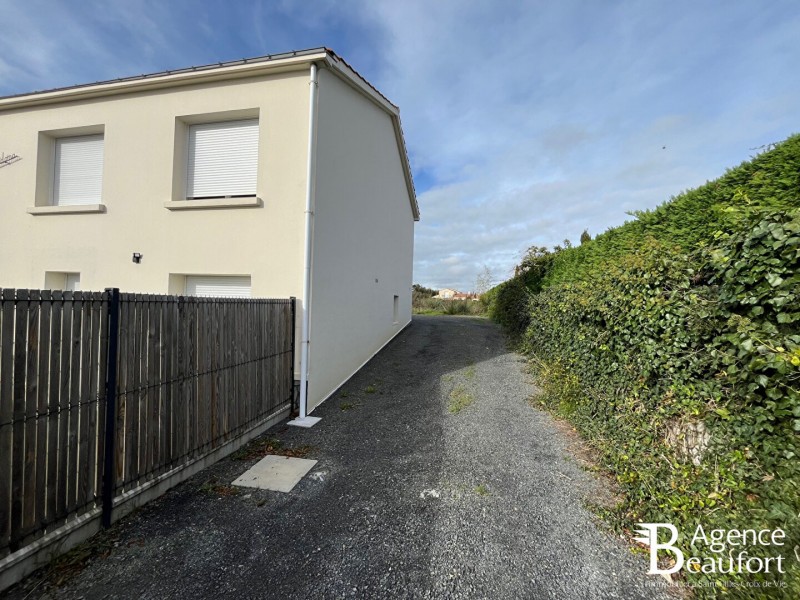 achat vente Terrain 1077 m² vendée