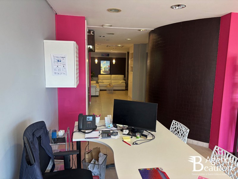 immobilier Local Commercial à vendre Saint-Gilles-Croix-de-Vie 1 350 euros