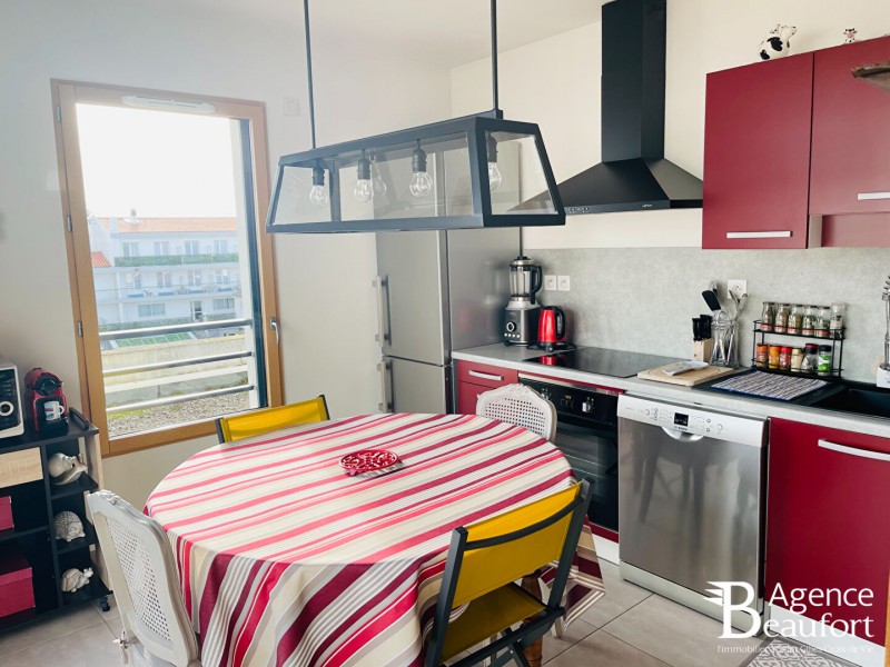 immobilier Appartement à vendre Saint-Gilles-Croix-de-Vie 1 360 euros