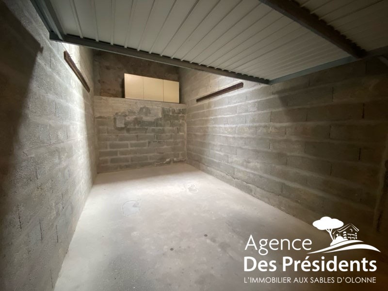 immobilier Garage/Parking à vendre Les Sables-d'Olonne 59 000 euros