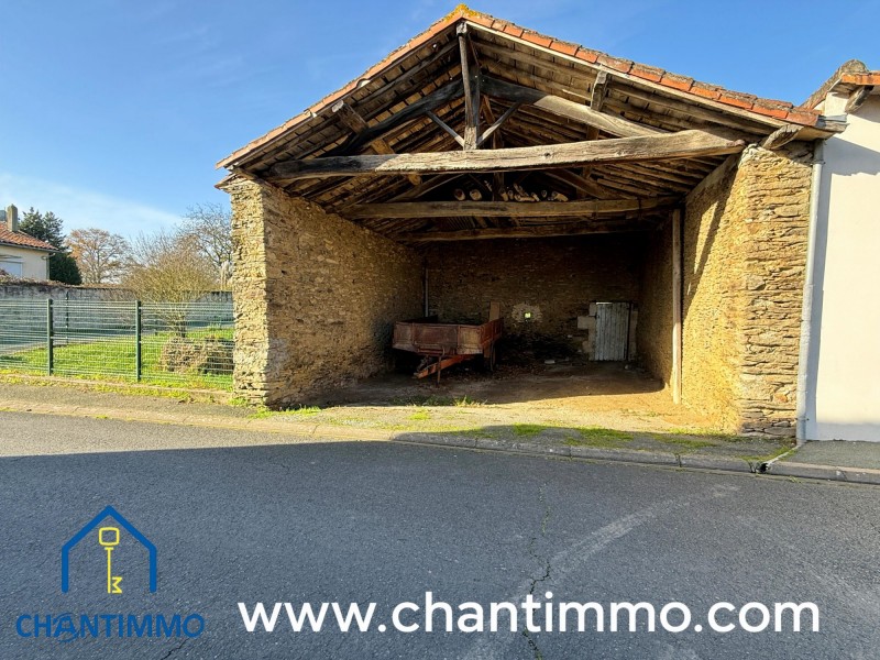 Terrain à vendre 1069 m²