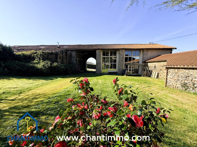 vente Maison La Châtaigneraie 478 m²