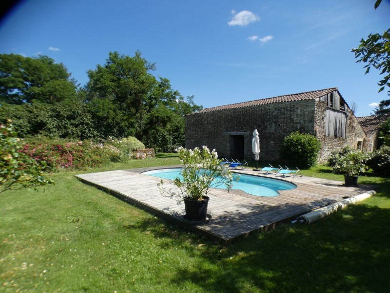 vente Maison Sainte-Hermine 300 m²